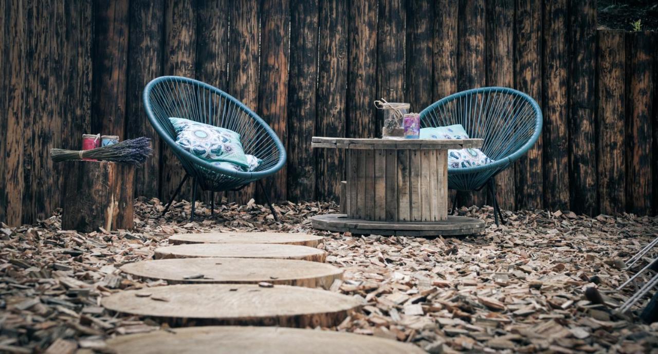 ホテル Glamping Nad Meandry Unhošť エクステリア 写真