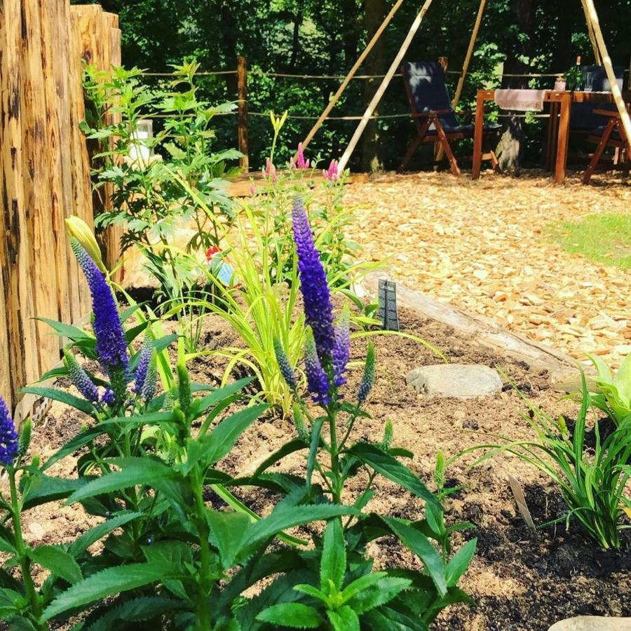 ホテル Glamping Nad Meandry Unhošť エクステリア 写真
