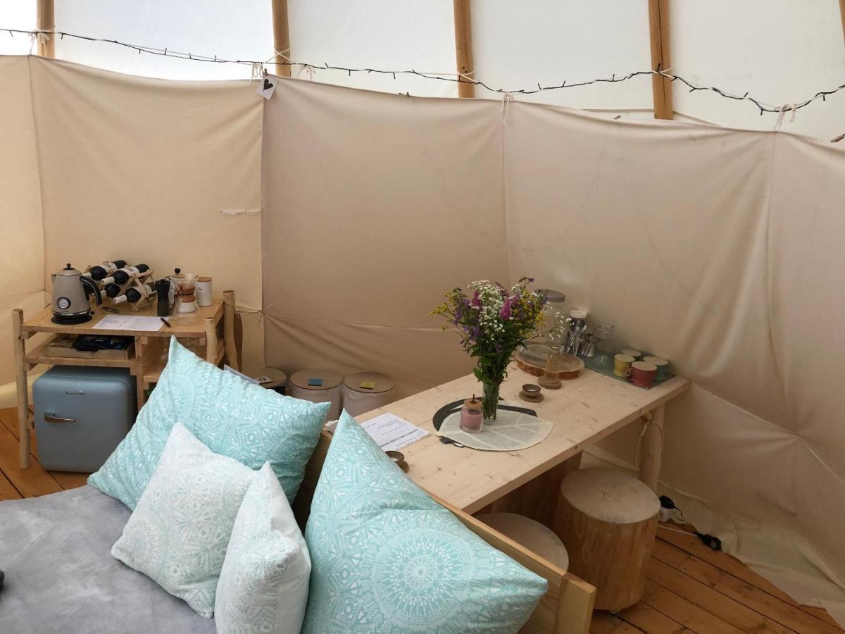 ホテル Glamping Nad Meandry Unhošť エクステリア 写真